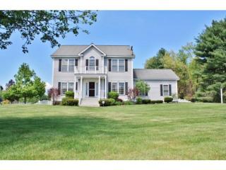 5 Checkerberry Ln, Londonderry, NH 03053-2287