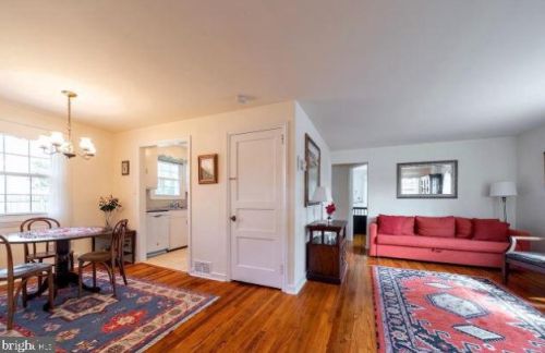 6 Dorann Ave, Princeton NJ  08540-3906 exterior