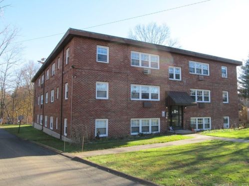 40 Hoffman Ct, Wallingford, CT 06492-3860