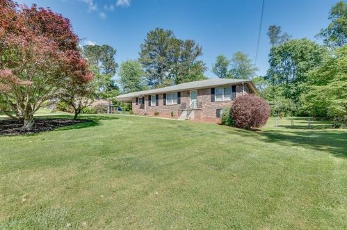 2653 Elkhart Cir, Marietta GA  30064-4317 exterior