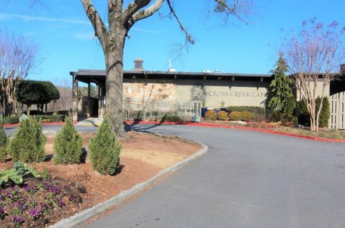 71 Montre Sq, Atlanta GA  30327-4044 exterior