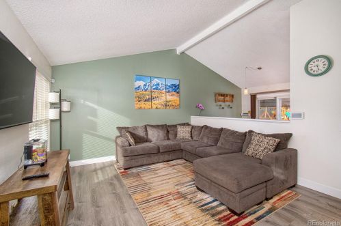 18947 61st Ave, Denver CO 80403-2103 exterior