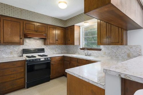 4609 Arapahoe Trl, Austin TX  78745-1510 exterior