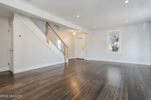 41 Locust St, Greenwich CT  06830-6316 exterior