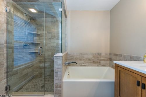 4 Mahogany Way, Dover NJ  07869-3734 exterior