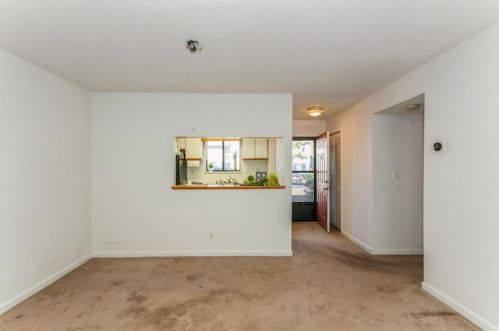 33 Finch Trl, Atlanta GA  30308-2418 exterior