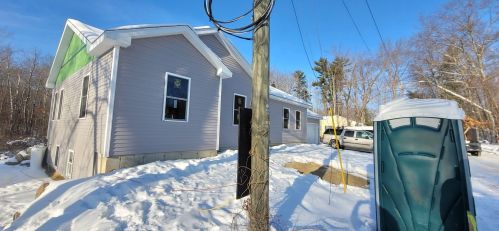 230 Washington St, Laconia, NH 03246-2361