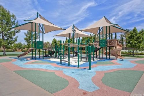 57 Kempton, Irvine CA  92620-2139 exterior