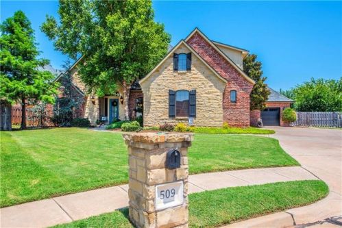 509 Conquistador Ct, Edmond, OK 73025-9531