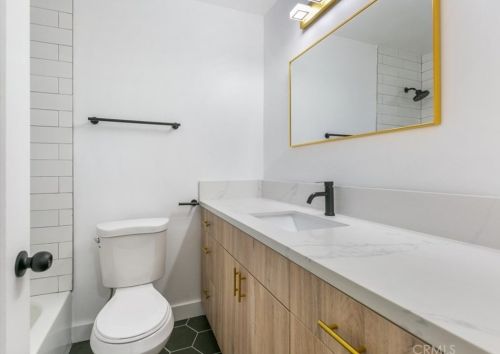 244 Kenwood St, Glendale CA  91206-4209 exterior