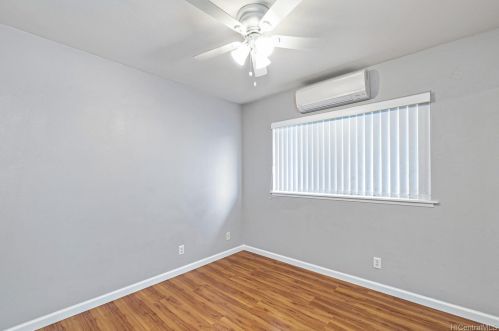 915 Mccully St, Honolulu HI  96826-2888 exterior