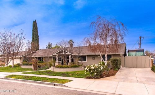 909 Richardson Ave, Simi Valley, CA 93065-4236