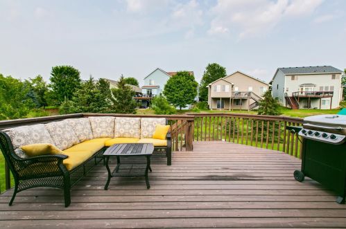 895 Drew Dr, Saint Paul MN  55129-6800 exterior