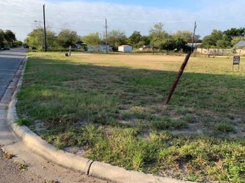 701 Ebony St, Lopezville, TX 78589-2345