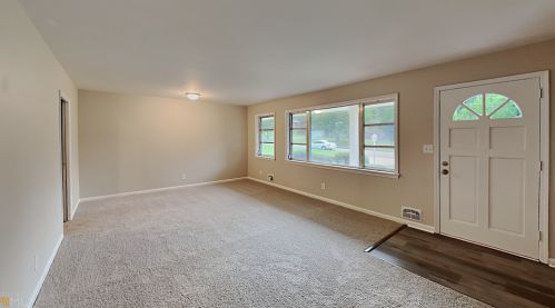 4587 Hopewell Rd, Atlanta GA  30337-5405 exterior
