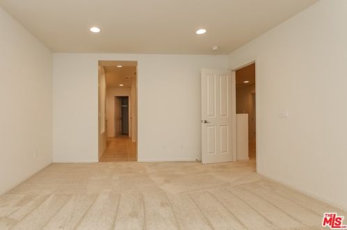 154 Pathway, Irvine CA  92618-8846 exterior