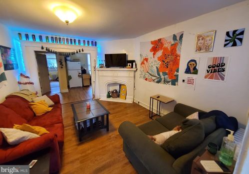 5626 19th St, Philadelphia PA  19141-1104 exterior