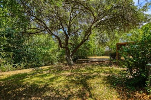 4609 Arapahoe Trl, Austin TX  78745-1510 exterior