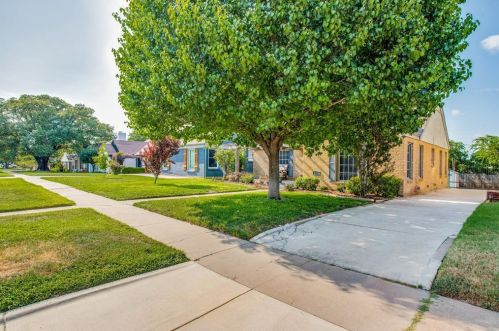 4216 Locke Ave, Fort Worth TX  76107-5520 exterior