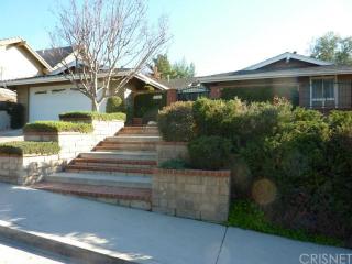 22982 Paul Revere Dr, Calabasas, CA 91302-1811