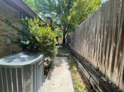 3423 Bristol Ave, Fort Worth TX  76107 exterior