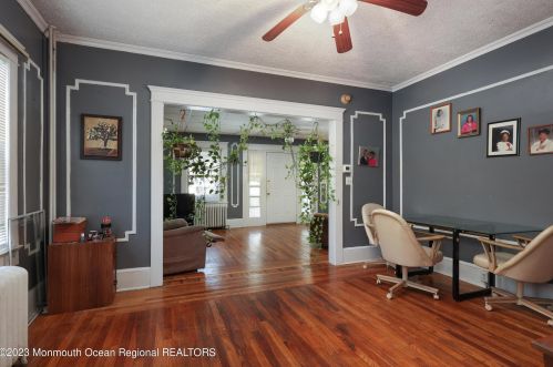 11 Rdg Ave, Tinton Falls NJ 07712-6746 exterior