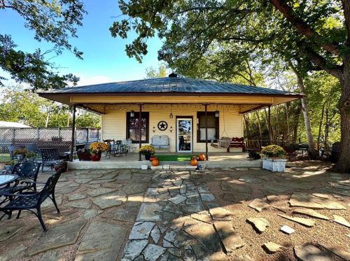 309 Central Ave, Webberville, TX 78621-2939