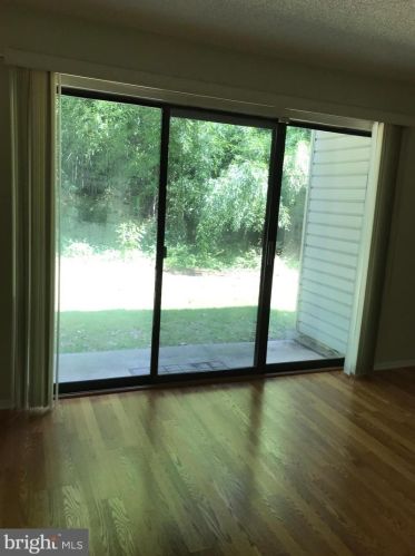 28 Voscek Ct, Trenton NJ  08648-2646 exterior