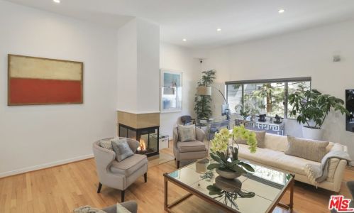 3551 Dixie Canyon Pl, Van Nuys, CA 91423-4820