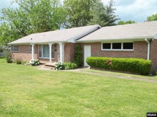 208 Peach St, Martin, TN 38237-3530