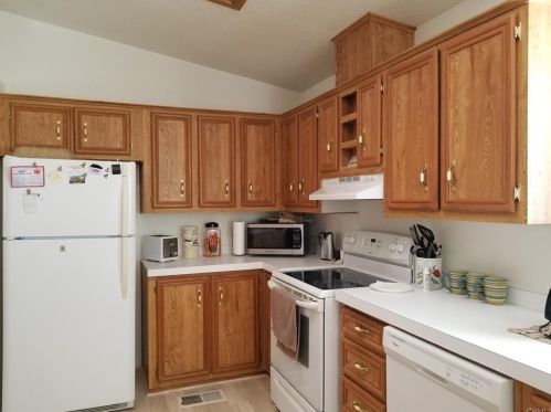 658 Via Santa Paulo, Vista CA  92081-6370 exterior