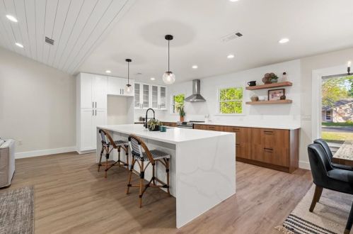 5006 Buffalo Pass, Austin TX  78745-2832 exterior