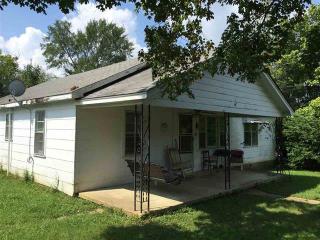 98 Newsom St, Parsons, TN 38363-3158