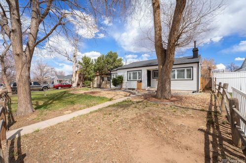 1956 Lansing St, Denver CO  80010-2524 exterior