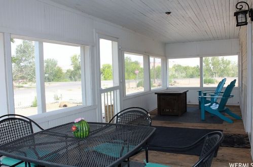 70 100, Hanksville, UT 84734