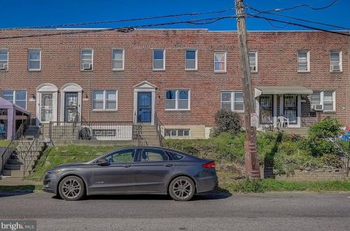 6132 10th St, Philadelphia, PA 19141-3812