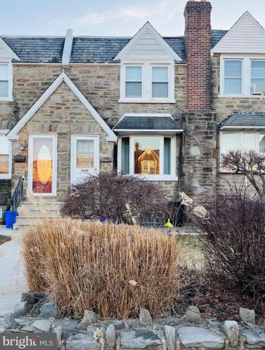 3238 Knorr St, Philadelphia, PA 19149-2613