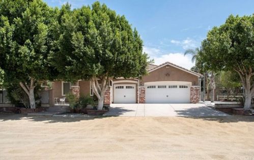 240 6th St, Norco, CA 92860-1752
