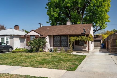 4356 Allott Ave, Van Nuys, CA 91423-3814