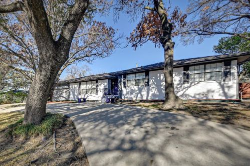 4313 Clayton Rd, Fort Worth TX  76116-8036 exterior