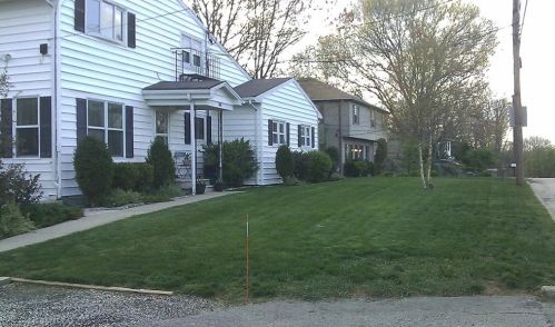 404 Old River Rd, Lincoln, RI 02838-1234