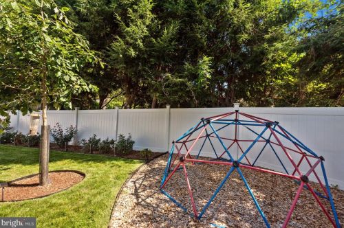 9505 Ocala St, Silver Spring MD 20901-3049 exterior