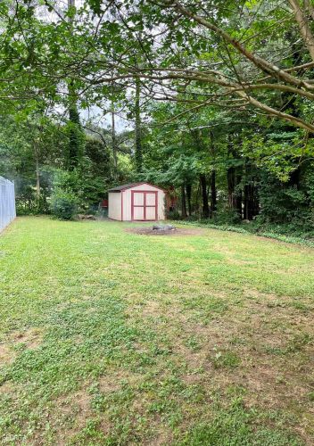 111 Hillcrest Dr, Stockbridge GA  30281-1764 exterior