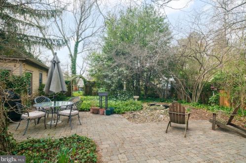 44 Linden Ave, Tavistock NJ 08033-2542 exterior