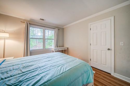 10 Frst Rdg Ct, Atlanta GA  30350-1802 exterior