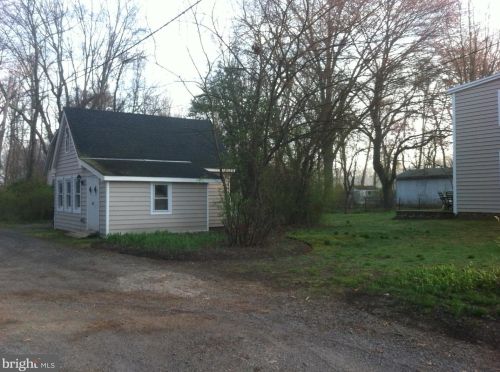 86 Lewisville Rd, Trenton NJ  08648-1801 exterior