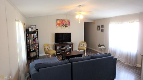 368 Pine Dr, Woodbine, GA 31569-4506