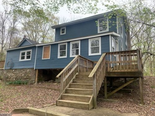 918 Cedar Dr, Fredon, NJ 07860-4517