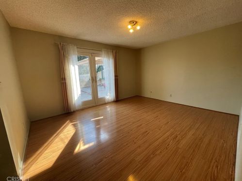 3800 Santa Carlotta St, Glendale CA 91214-1158 exterior