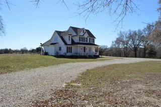 12140 Yarbrough Ln, Griffin, TX 75789-5612